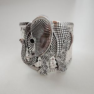 NWT Antique Silver Metal Elephant Bohemian Cuff Bracelet